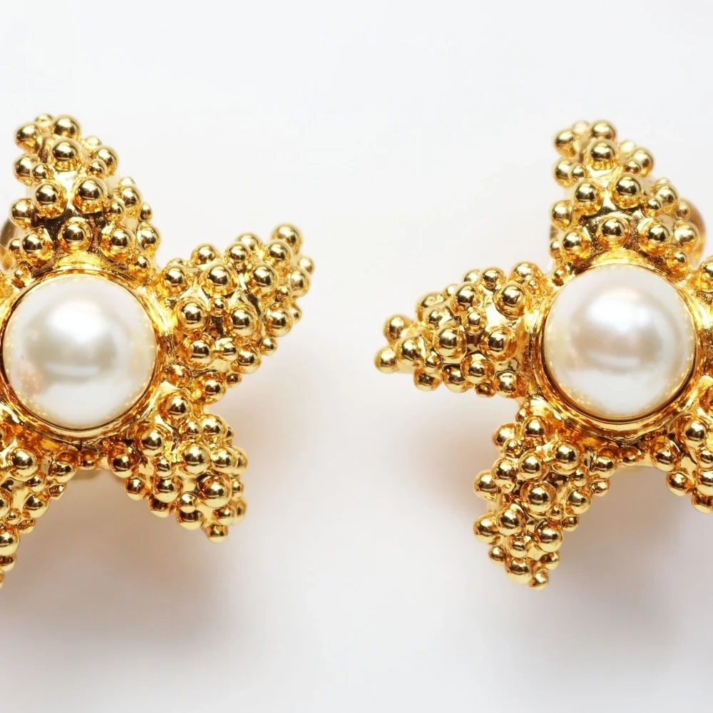 KENNETH JAY LANE PEARL STARFISH EARRINGS - Picture 7 of 8